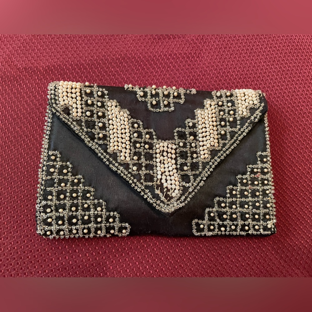 Vintage beaded clutch with mirror